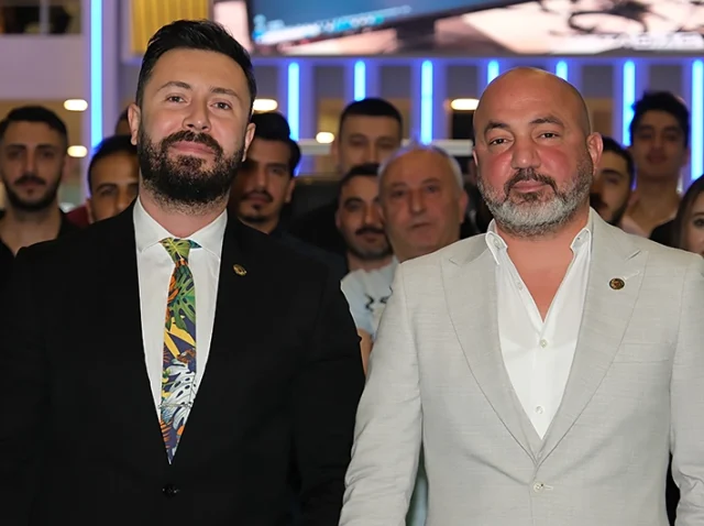 Metadiag team at Automechanika 2024 showcasing advanced automotive diagnostic solutions.