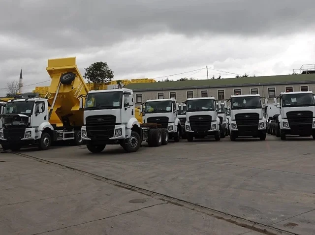 damperli kamyon şantiyesi hafriyat sahası